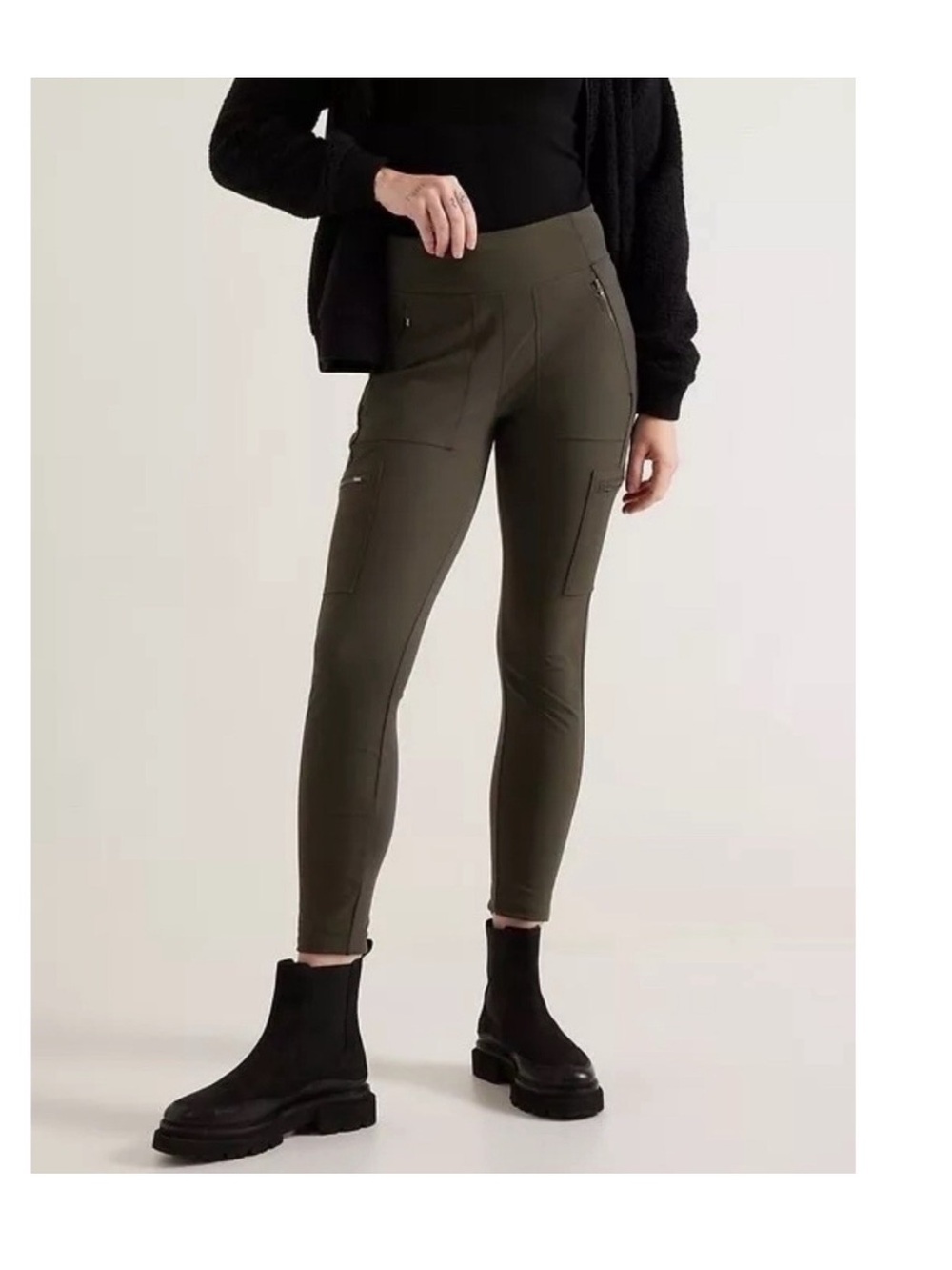 Athleta Headlands Hybrid High Rise Cargo Legging Size 8 Athletic Workout
